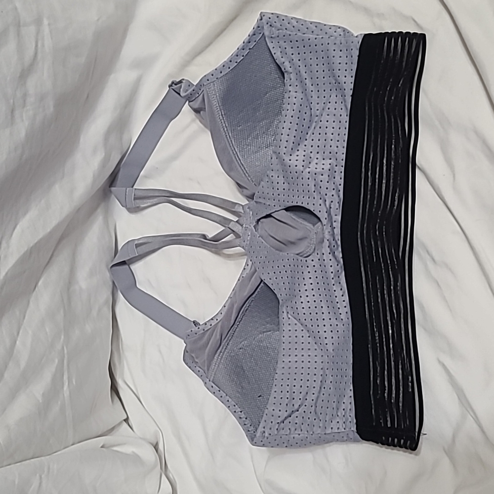 Victoria's Secret athletic lightweight sports bra 32d - Picture 2 of 3